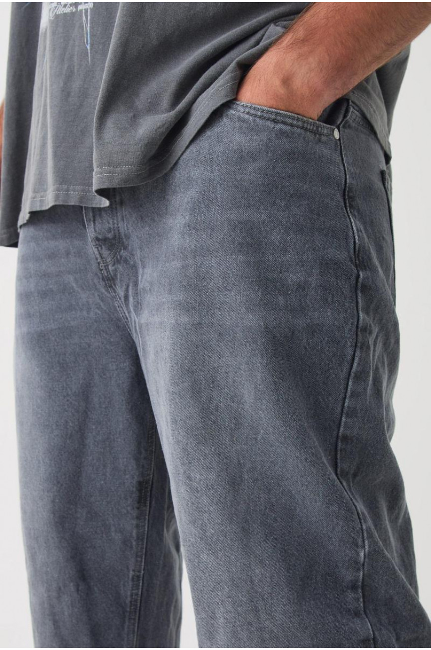 Плюс завужені жорсткі джинси