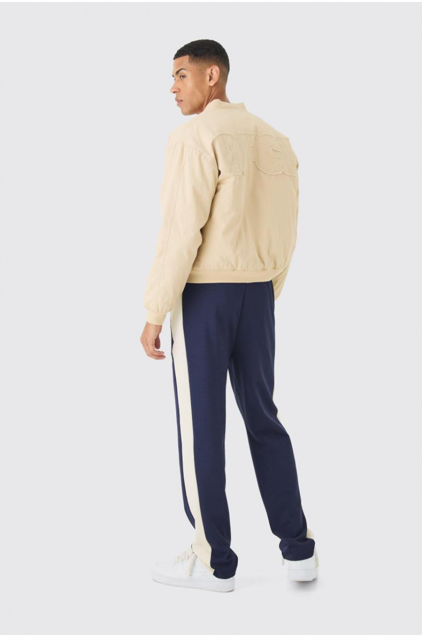 Одягнений бомбер з аплікацією OFCL і твіловою підкладкою в камені