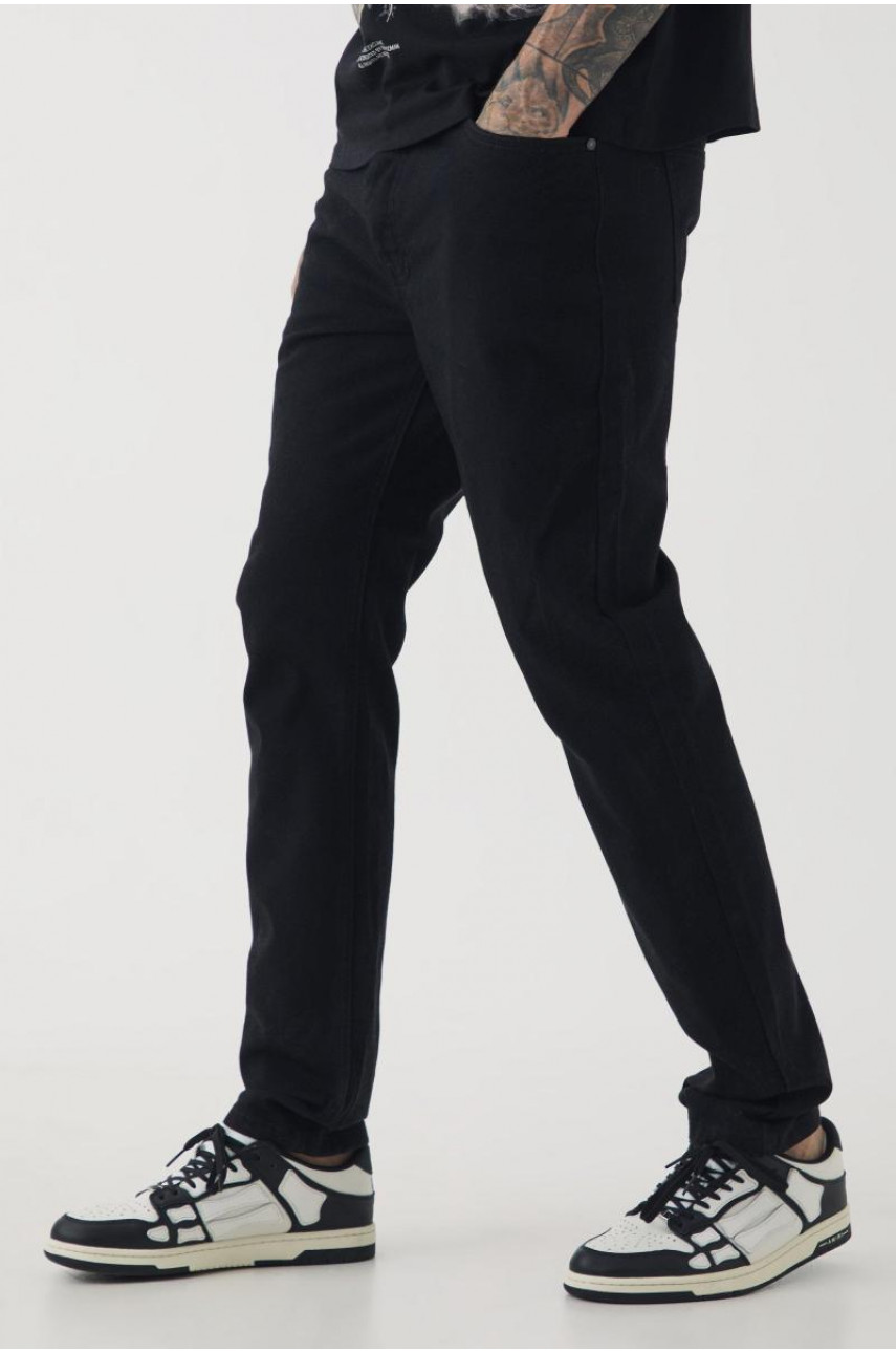 Високі тонкі жорсткі джинси