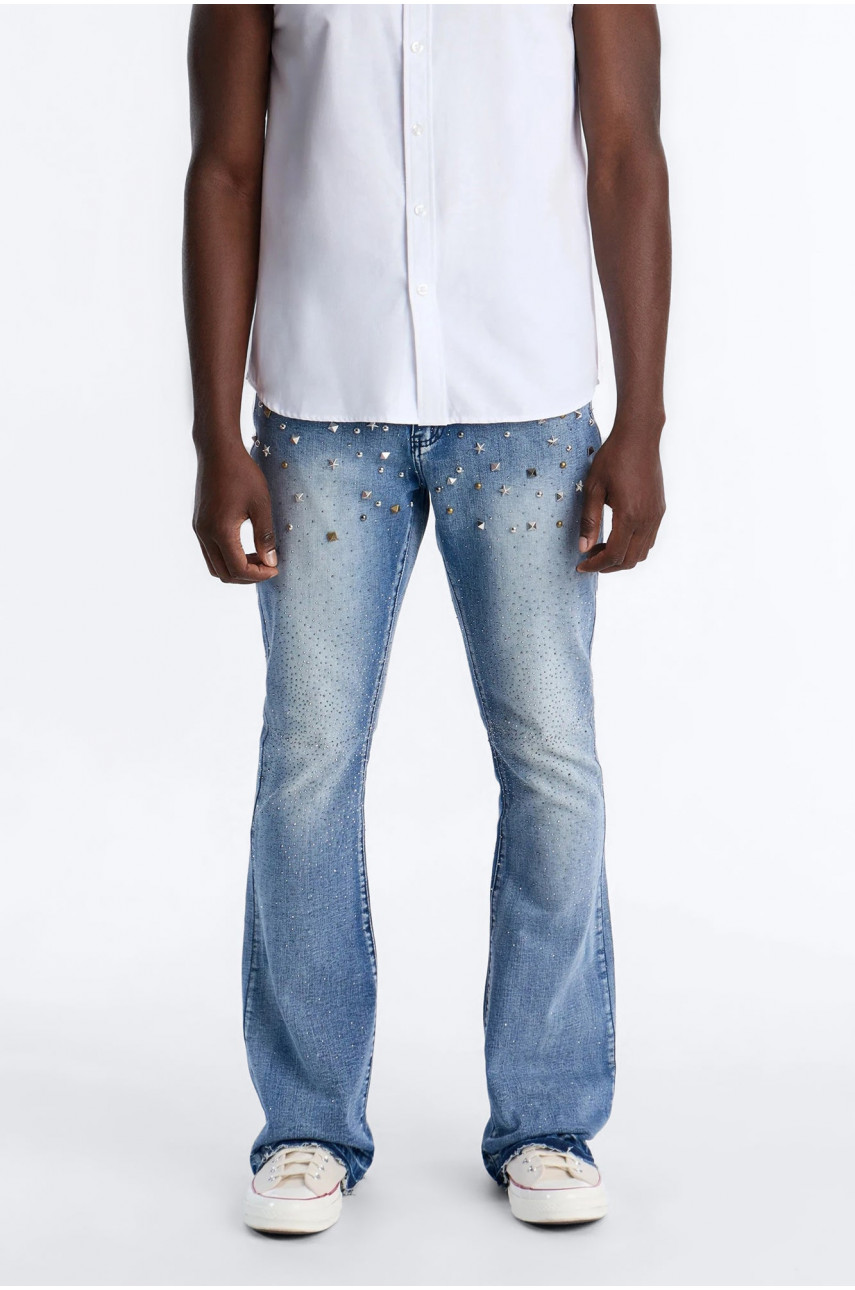 Вузькі джинси з розширенням донизу 