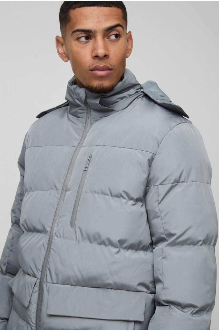 Пуховик середньої довжини з капюшоном сірого кольору