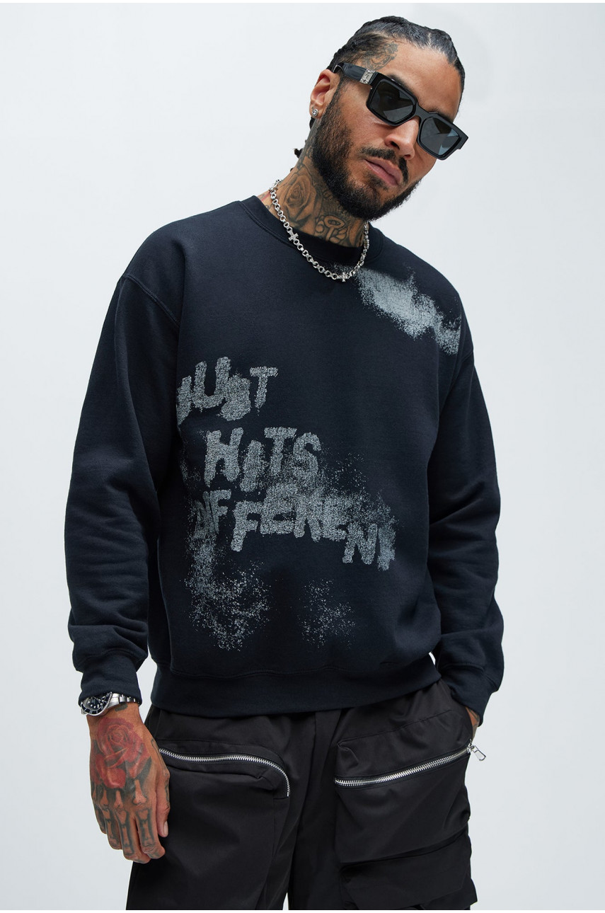 Світшот 'Just Hits Different' (чорний)