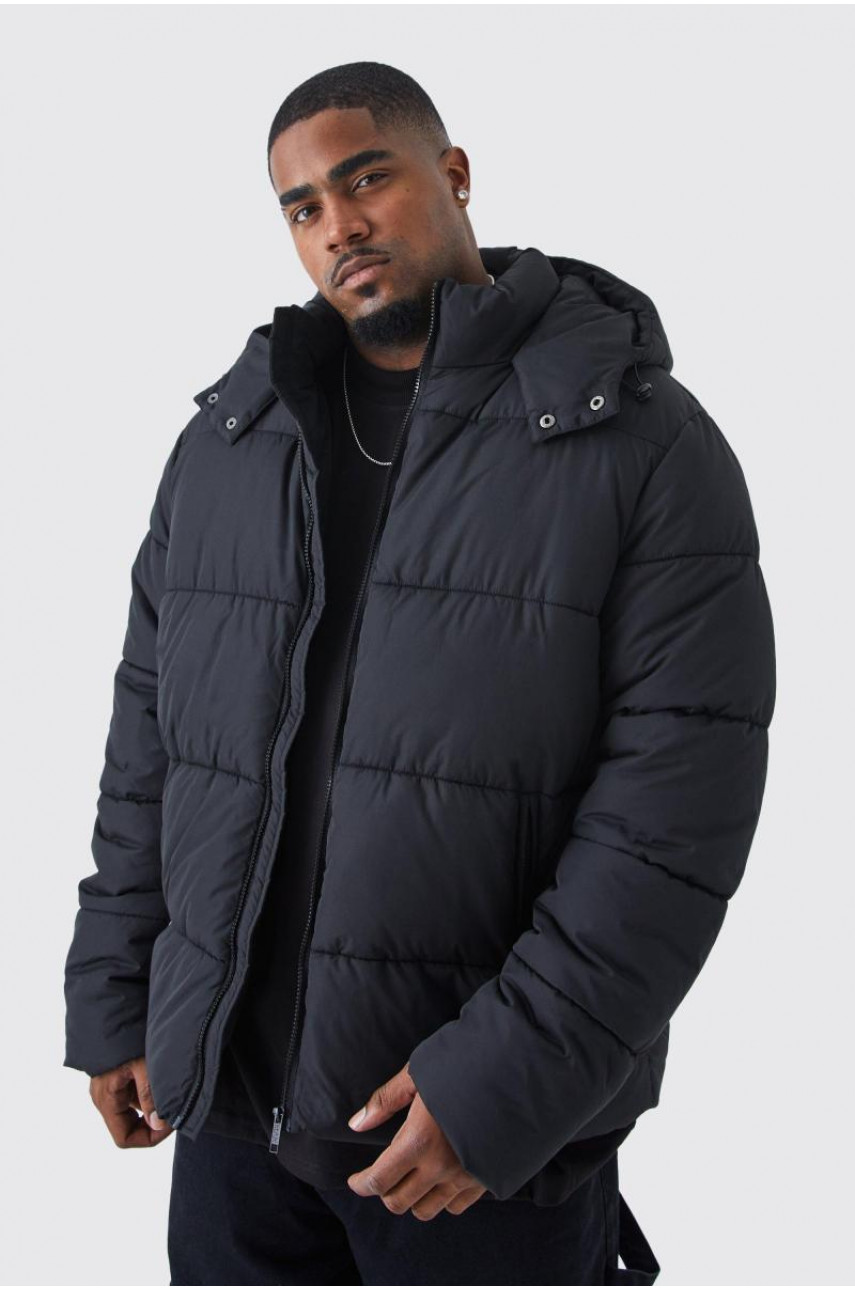 Чорна матова пухова куртка з капюшоном