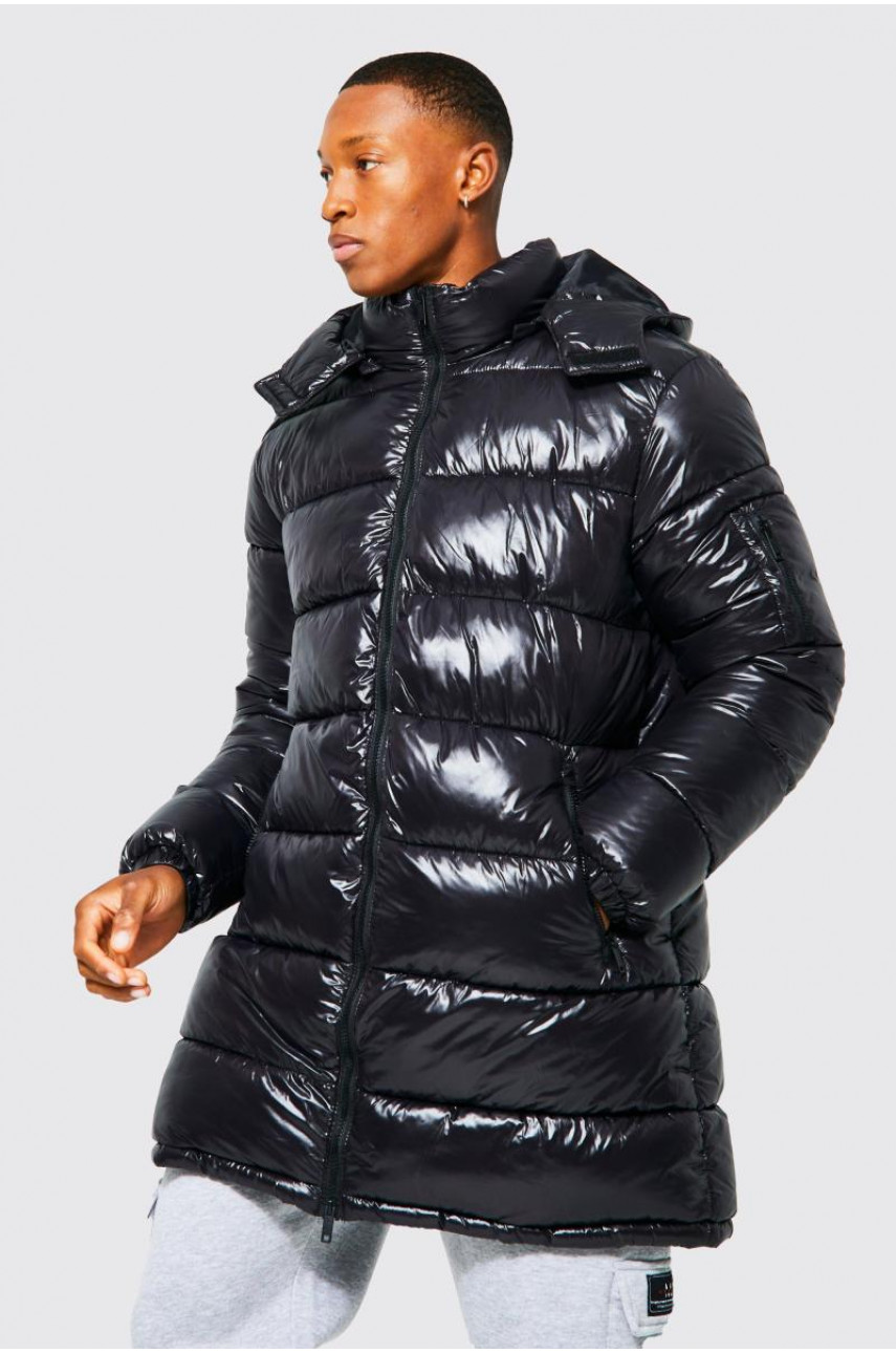 Довга парка з блискучим капюшоном